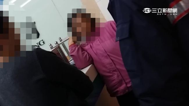 婦人被詐騙急領錢　兒子、員警勸不聽