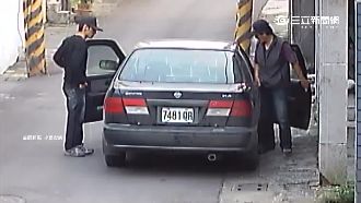 笨賊喬監視器　怎麼喬就是對準自己