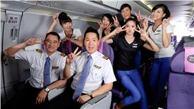 ▲威航空服初選30秒秀自己　錄取率不到3%（圖／威航）