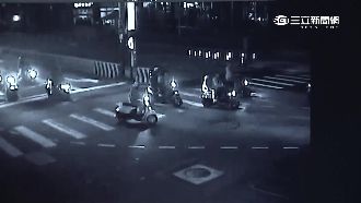 影／男撂20人討賭債　持刀砍2人