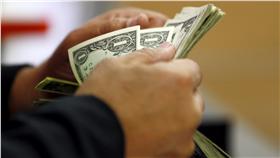 美元、金錢、錢幣、匯率、股市（圖／路透社／達志影像）