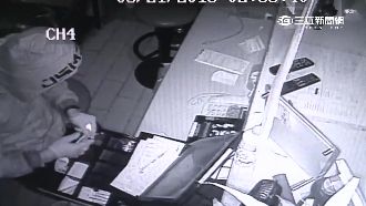 軟骨功再現？竊賊鑽通風管縫隙行竊