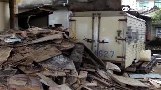 廢棄貨櫃車有人！欠4萬賭債遭囚禁