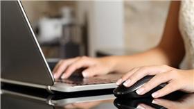 電腦、用電腦示意圖／達志影像