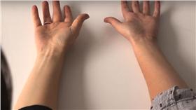 ▲快速測驗出有無「祖先的禮物」。（圖／翻攝自YouTube） https://www.youtube.com/watch?v=rFxu7NEoKC8