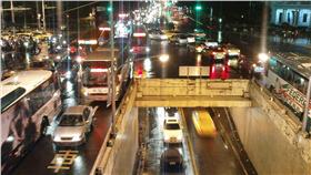 台北交通/flickr/Blowing Puffer Fish 