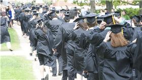 畢業,畢業生,畢業典禮,新鮮人 ▲圖／攝影者US Department of Education, flickr CC License (https://www.flickr.com/photos/departmentofed/9577913708/)