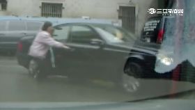 f婦拉暴衝車1200