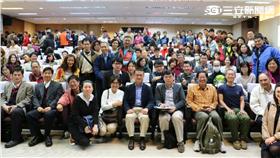 ▲親農學堂首部曲　聽劉克襄談農村文化。（圖／全聯）