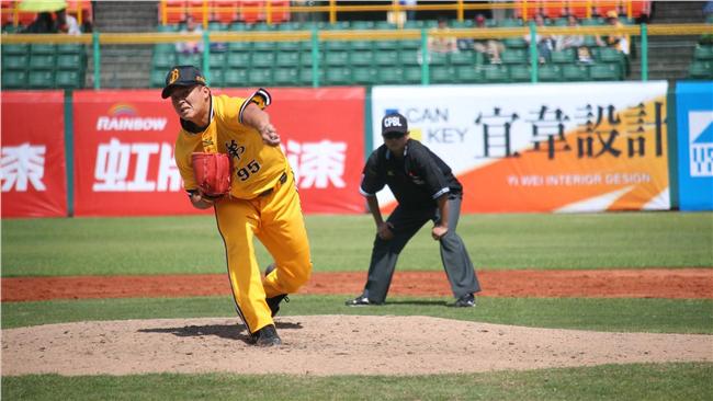 鄭錡鴻先發首勝　兄弟達成1300勝