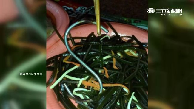 吃海帶絲咬到大鐵鉤　客人差點斷牙