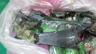 不滿地瓜攤飛灰　鄰居竟持汽油彈縱火