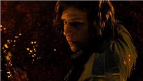 蝙蝠俠對超人刪減片段　圖／Warner Bros. Pictures YouTube截圖