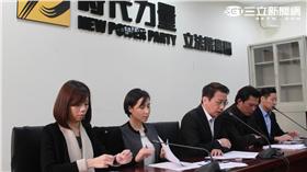 時代力量黨團29日在黨團會議會後記者會上，宣布將送出《媒體壟斷防止暨多元維護法》草案。
