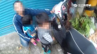 怕毒案判重刑　男攜妻小躲工寮遭逮