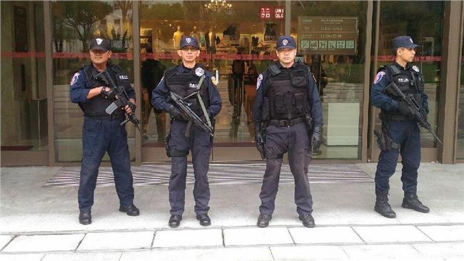 校園安全拉警報　霹靂小組衝鋒槍進駐