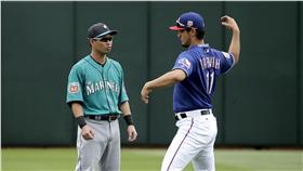 達比修有(右)、青木宣親(左)