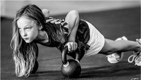 反霸凌,障礙賽,小女孩／IG:millastarfma