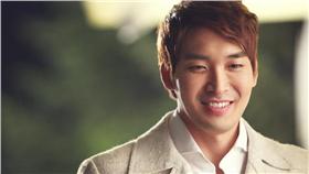 ▲韓星鄭糠雲。（圖／翻攝自fantagio group臉書）