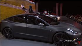 Tesla Model 3 電動車 翻攝Youtube