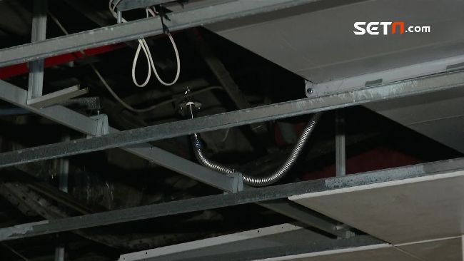 北車維修灑水器　天花板崩落砸旅客