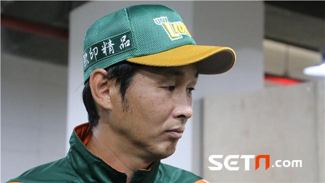 西口文也延後離台　加強年輕投手心態
