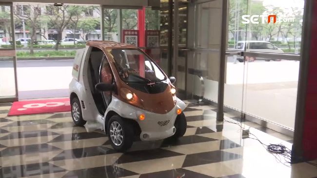 百貨另類行銷！展示18萬迷你電動車