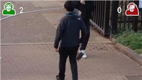 日本網友用掉錢包測試日本人的善良。（圖／翻攝自Monkey Python YouTube）