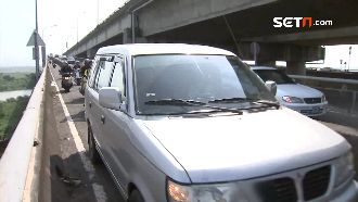 導航變迷航　轎車擠慢車道害大塞車