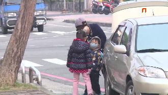 霧霾危害大　名醫：吹蠟燭能測肺功能