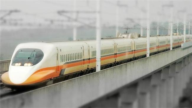 車身遭批髒得離譜　高鐵還原洗車真相