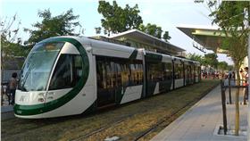 高雄輕軌　維基百科