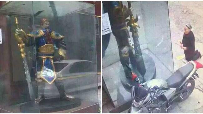 沒搞錯吧　LOL角色竟被當「神」拜