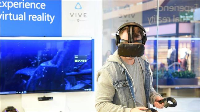 在美加也可體驗hTC Vive！
