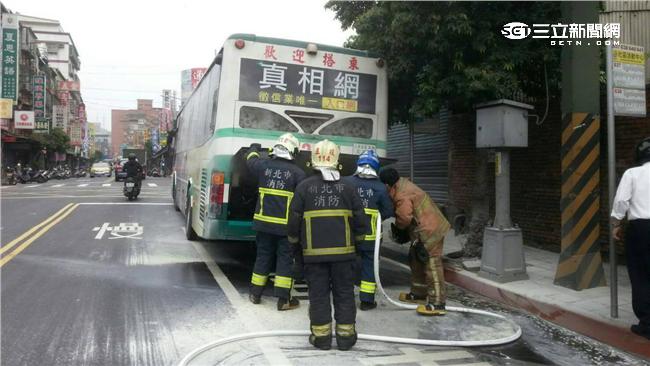 三重客運驚傳火燒車　無人員傷亡