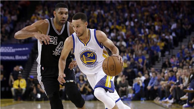 Stephen Curry,Tim Duncan(圖／美聯社／達志影像)