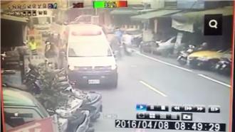 逆子未服藥　抓狂連砍母八下