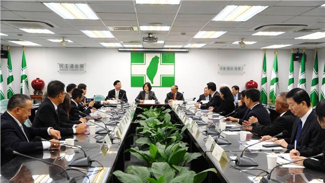 勝選後首開臨全會　民進黨訴求團結