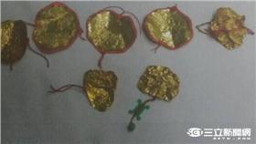 神明、金牌、小偷