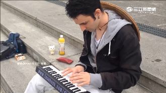 老外推「混音版國旗歌」　網友讚爆了