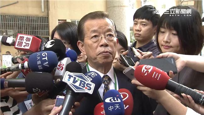 謝長廷爆：女兒跌倒昏迷，妻緊急回台