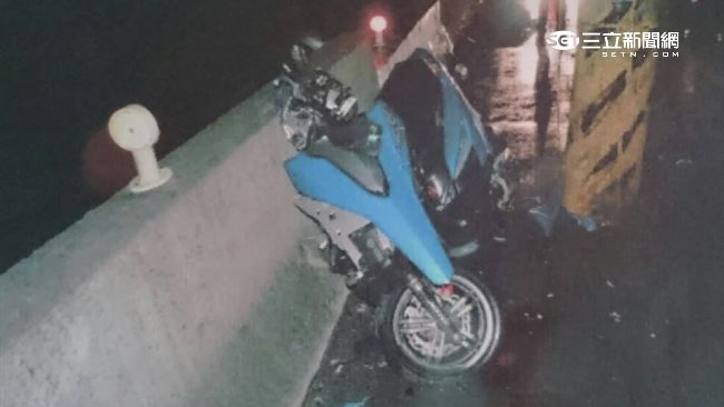 撞路中電線桿身亡　舞龍隊長大學夢碎
