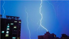 閃電、打雷、雷電-Celestial_Troupe2012-https://www.flickr.com/photos/celestial_troupe2012/9409245706/