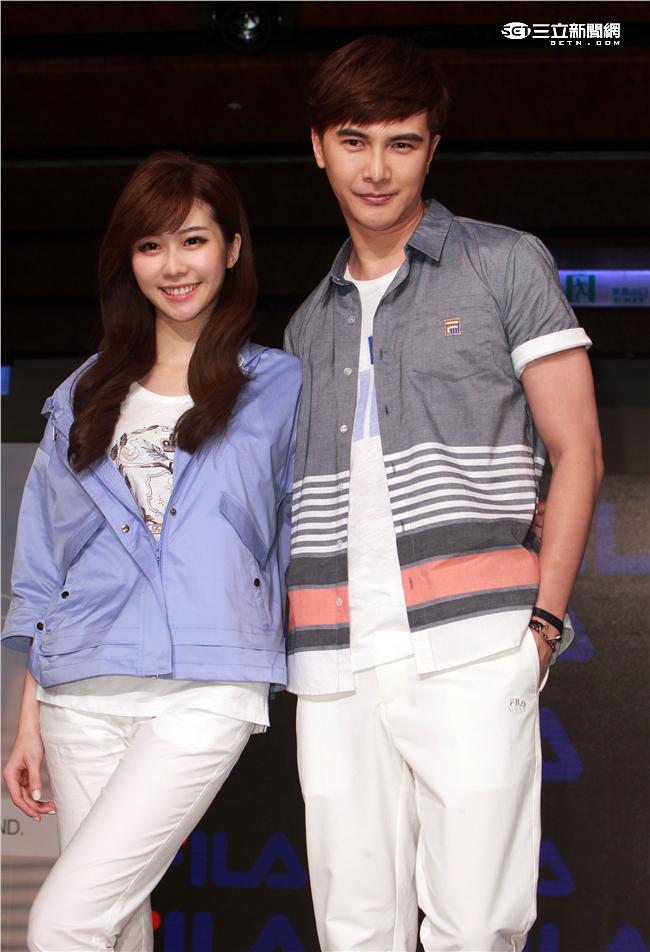 謝佳見代言品牌運動服飾與雪膚女神張景嵐舞力全開，震撼全場熱力四射。（記者邱榮吉/攝影）