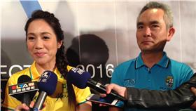 ▲台灣自由車天后蕭美玉（左）13日出席代言活動，為了替丈夫一圓奧運夢，她決定再戰奧運，也成功拿下前往里約的門票。（圖／中央社）