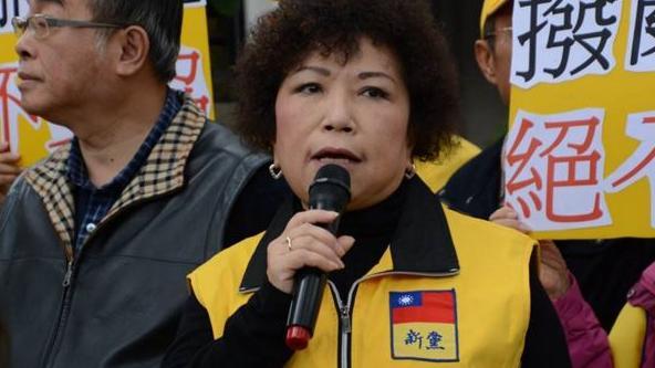 葉毓蘭：阿帕契、小白狗都是小題大作