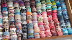 紙膠帶
https://www.facebook.com/washitapeprojects/photos/pb.446119718796208.-2207520000.1460605749./964197550321753/?type=3&theater