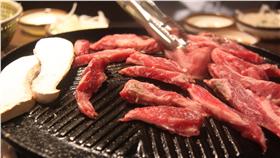 韓國,烤肉,飲食,文化
圖／攝影者okiokioki, Flickr CC License
https://www.flickr.com/photos/okioki/9452725841/