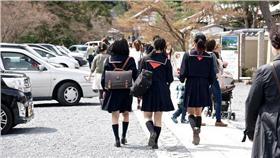 制服/flickr/Katri Niemi/https://www.flickr.com/photos/kjmniemi/14066884528/in/photolist-nr3sFS-9DuNwx-deb4W-9enQ9w-bgSUp-AudR-dKBh6M-9tHKUK-4EUwMM-aEj2uf-6vw8Nb-dKGAGq-dKGtDs-bgSUo-o6fBD-8J7DNP-dKGW7A-ceBQC-pR54Kg-3aF3VR-8UiBKA-3aF1sr-bCYzzC-dEWtJt-o8ZDqk-PkB5t-dKGxjy-9GHiXy-dKGz6C-dKB6vK-dKB3ia-6PMgTg-7YGoJM-dy71bs-3aEXEp-og5Rvk-dRhq1b-DxSsHS-rszpu-o5uSRm-dRhrcs-crijw3-89rTuK-e1Cszs-dKBdyn-CVDHDH-qB3sBh-89v96E-dKGV3w-bw77kE