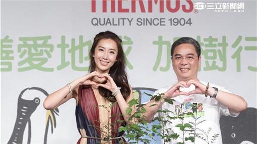 隋棠出席公益活動